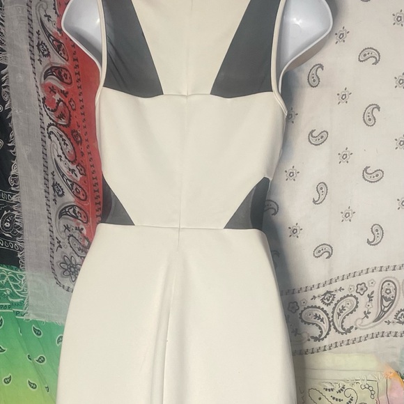 Express size 6 - Picture 2 of 2